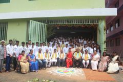 17.JPG-all-staff-_-students-after-dhanwantari-homa_